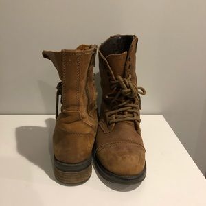 1 inch boots